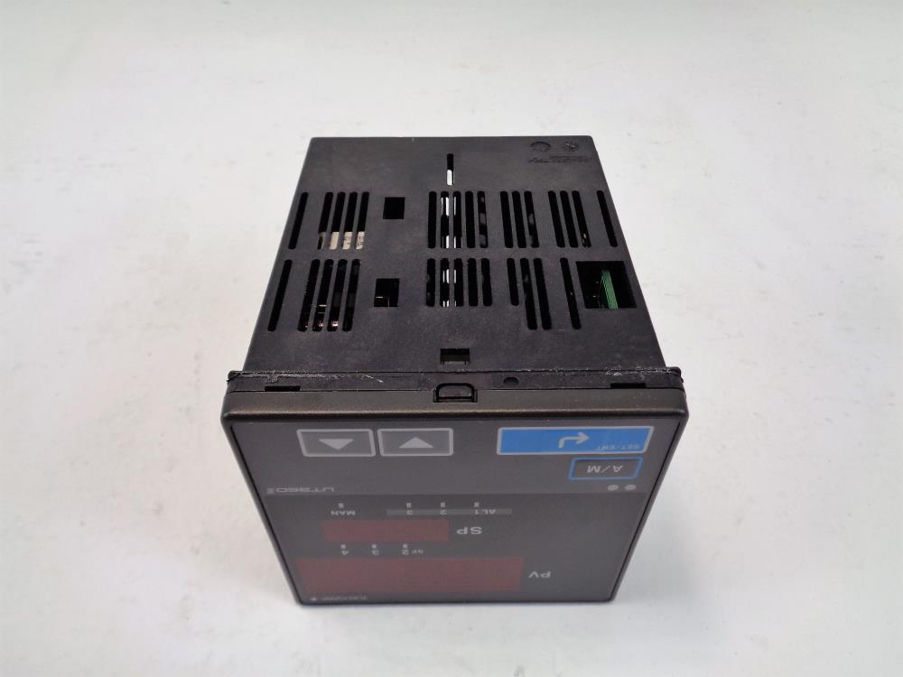 Yokogawa Digital Indicating Temperature Controller UT350